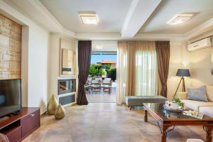 TV/trung tâm giải trí tại Sunny Exclusive Tria