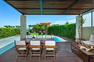 Hồ bơi trong/gần Sunny Exclusive Tria