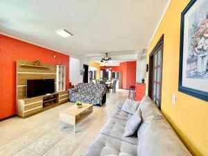 Et opholdsområde på Lindo sobrado para locação