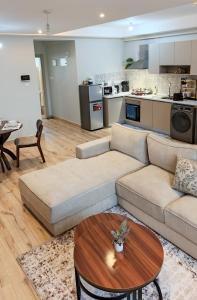 Køkken eller tekøkken på Penta Homes + 28 billeder