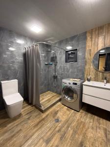 Koupelna v ubytování Debed View Guesthouse + 47 fotografií