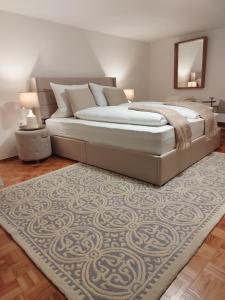 Postel nebo postele na pokoji v ubytování Ferienhaus Tauber Lodge für Familie & Freunde