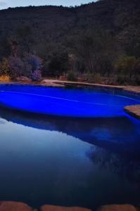 Bazén v ubytování A Farm Experience at Shoulder Mountain Products nebo v jeho okolí