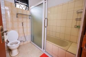 Phòng tắm tại Lakeman Guesthouse +6 ảnh