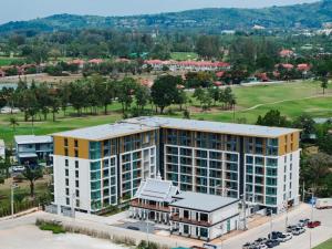 Cảnh núi rừng hoặc tầm nhìn ra núi từ khách sạn căn hộ