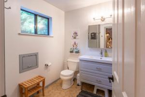 Koupelna v ubytování Serenity Grove + 47 fotografií