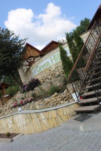 Bygningen som lejligheden ligger i + 6 billeder