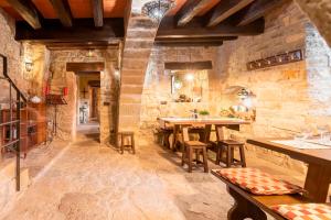 Restaurace v ubytování Fortaleza Medieval La Manyosa