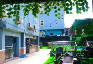 صورة لـ Don Fleakies Hotel & Suite في Ejigbo