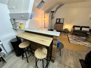 Et opholdsområde på Le Comfy Studio Central proche Disney & Paris + 16 billeder