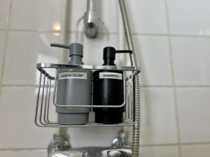 Et badeværelse på Le Comfy Studio Central proche Disney & Paris