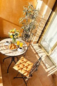 Jídlo v apartmánu nebo okolí + 58 fotografií