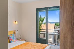 En eller flere senge i et værelse på Villa Arlet + 25 billeder