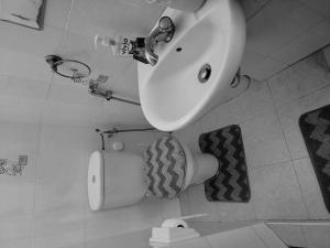 Et badeværelse på Nairobi City's Hideout + 28 billeder