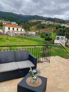 En generel udsigt til bjerge eller udsigt til bjerge taget fra feriehuset