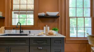 Ảnh trong thư viện ảnh của Relax in Style at Historic Modern on Main with Modern Amenities Wooded Views ở Stone Ridge +39 ảnh