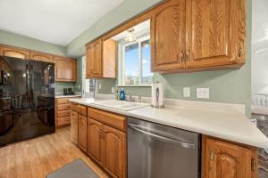 Køkken eller tekøkken på Jville Gem, Walk Downtown + 22 billeder