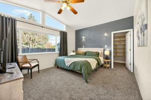 En eller flere senge i et værelse på Jville Gem, Walk Downtown