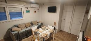 Et tv og/eller underholdning på Casita sostenible