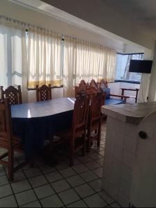 TV a/nebo společenská místnost v ubytování Suites Menavi