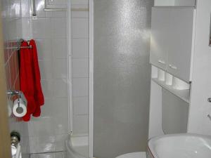 Et badeværelse på Holiday apartment with 1 bedroom