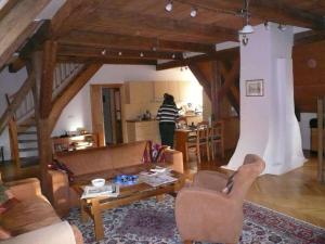 Istumisnurk majutusasutuses in an old mill -