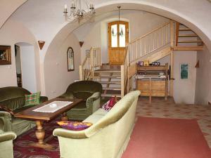 Istumisnurk majutusasutuses in an old mill -