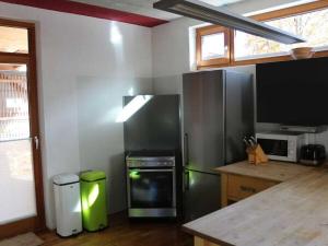 Kuchyň nebo kuchyňský kout v ubytování Holiday home in Murnau with swimming pool + 32 fotografií