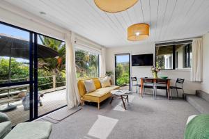 TV a/nebo společenská místnost v ubytování Butlers Studio Two + 10 fotografií