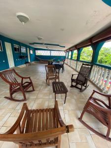 En balkon eller terrasse på Beach front Pochomil