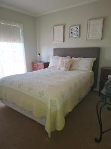 En eller flere senge i et værelse på Annesley Central