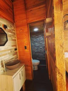 Et badeværelse på Glamping Mirador al Cielo