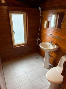 Ένα μπάνιο στο Bixilian B&B +41 φωτογραφίες