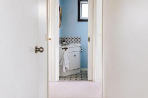 Koupelna v ubytování KAL's House - The place to be! + 24 fotografií