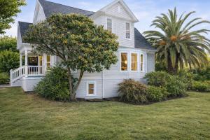 En have udenfor Spacious 4-Bed- Sleeps 8 - Family Friendly