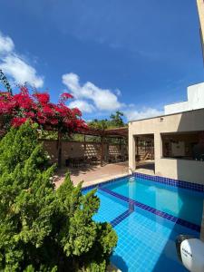 สระว่ายน้ำที่อยู่ใกล้ ๆ หรือใน Casa Maia Eusébio