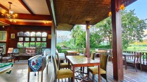 Сад в Sang Poy Cottage