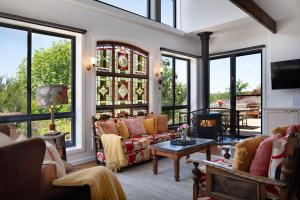 Posezení v ubytování The FatPony Lodge