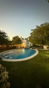 Swimmingpoolen hos eller tæt på La Mandrágora - Casa Quinta