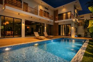 Hồ bơi trong/gần Dono Pool Villa & Spa