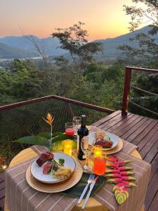 Mad på campingpladsen eller i nærheden + 54 billeder