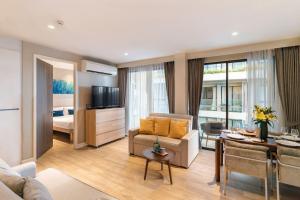 Et tv og/eller underholdning på 2 BR Apt in Diamond Resort Phuket - B510