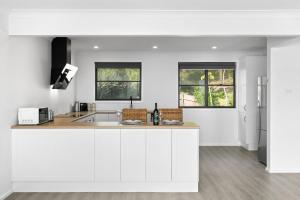 Η κουζίνα ή μικρή κουζίνα στο Eora