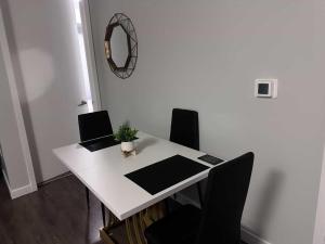 TV/trung tâm giải trí tại DTLA prime haven