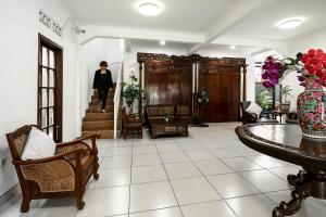 Posezení v ubytování Wisma Eyang Sosro