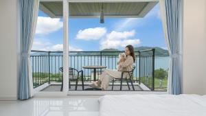 Naturlandskabet i nærheden af feriehuset + 1 billede