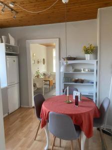 Kuchyň nebo kuchyňský kout v ubytování Møgeltønder BB