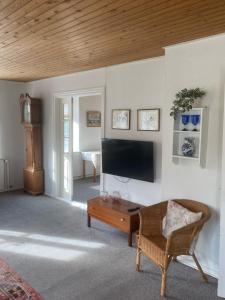TV a/nebo společenská místnost v ubytování Møgeltønder BB