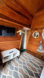 Et tv og/eller underholdning på Villa Ira Dieng + 22 billeder