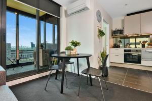 Køkken eller tekøkken på Vista Blue on Spencer